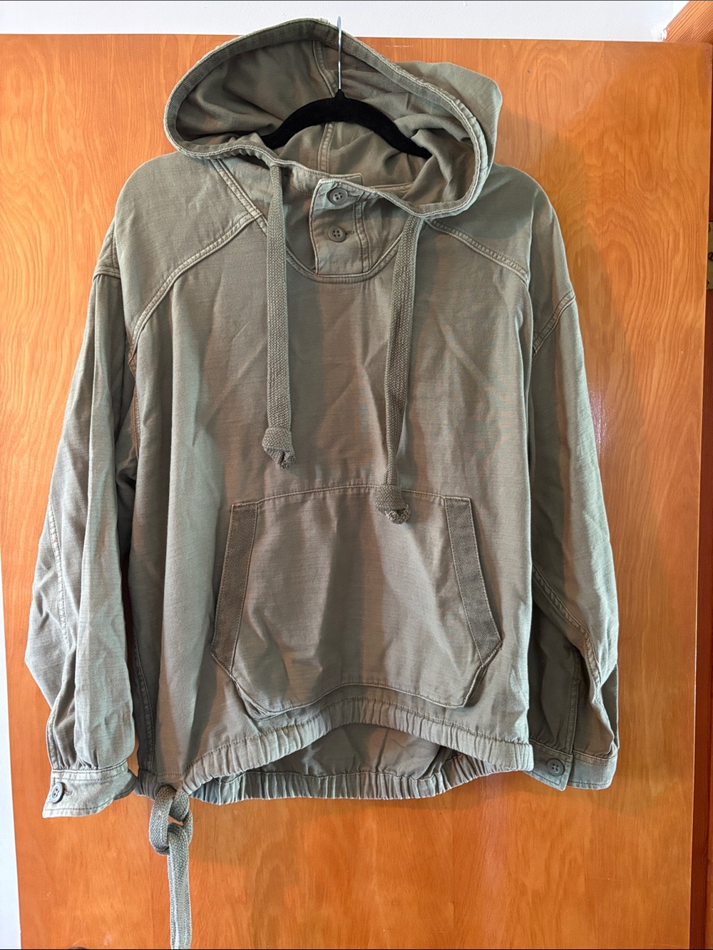 American Eagle woman’s Olive Green Hooded Pullover Jacket